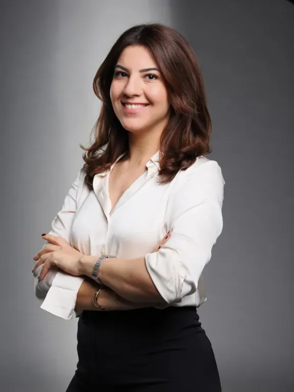 Viola GHAVIDEL ASGARI B.A.